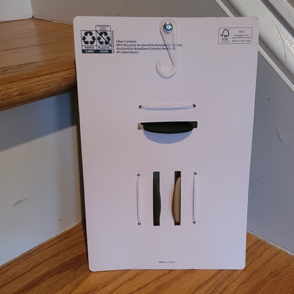 NEW Sunday State Medium Hair Clips Made with Recycled Plastic (Black, Pink, Tan) - Picture 2 of 2